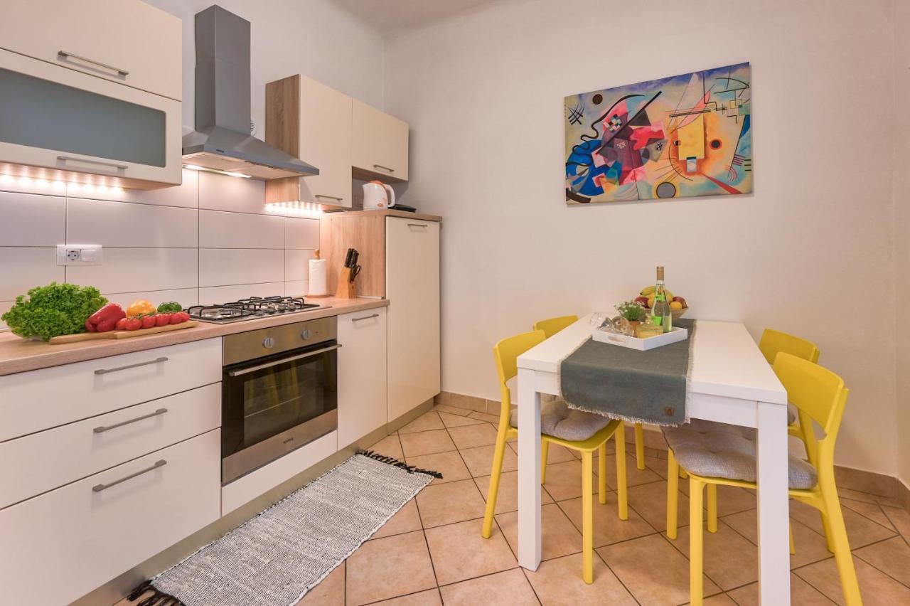 Arena City Apartment Pula Exteriér fotografie